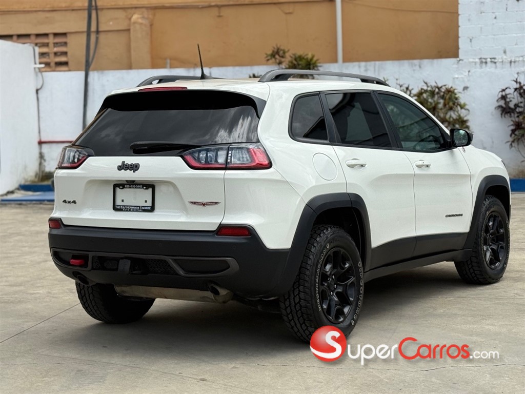 2019 Jeep Cherokee Trailhawk — foto 5 / 10