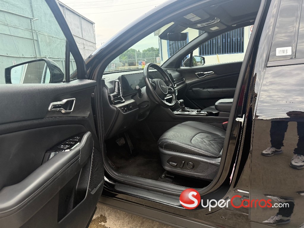 2023 Kia Sportage X-LINE — foto 8 / 10