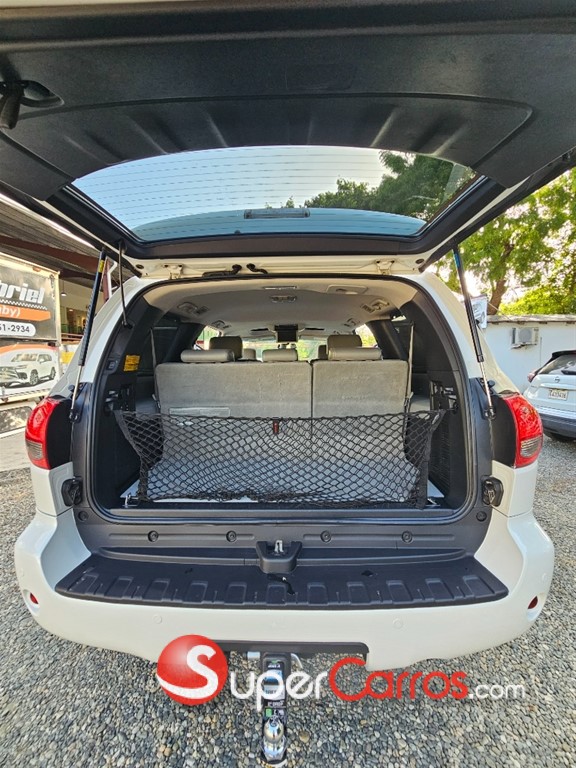 2010 Toyota Sequoia Platinium — foto 9 / 10
