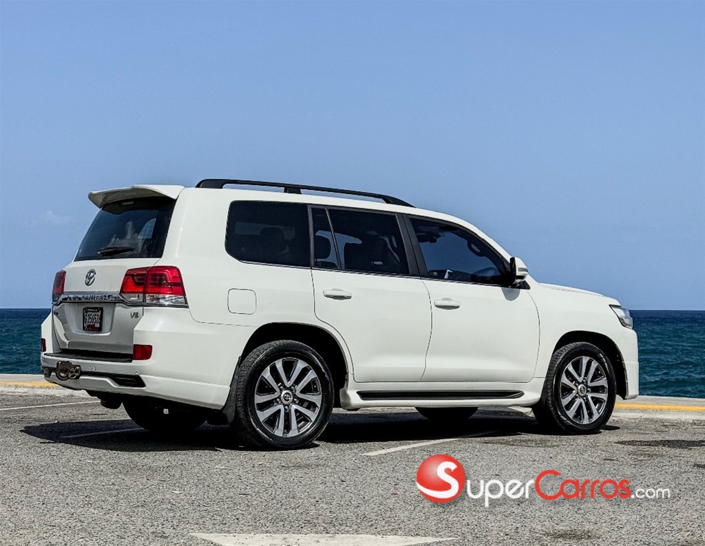 2016 Toyota Land Cruiser VXR — foto 2 / 11
