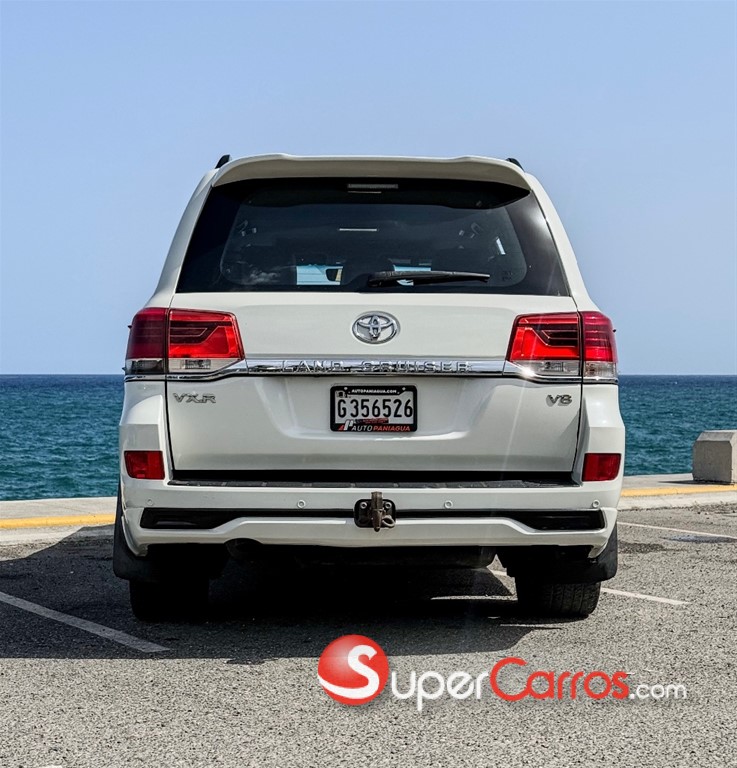 2016 Toyota Land Cruiser VXR — foto 10 / 11