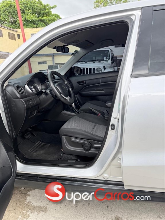 2020 Suzuki Vitara GL — foto 5 / 10