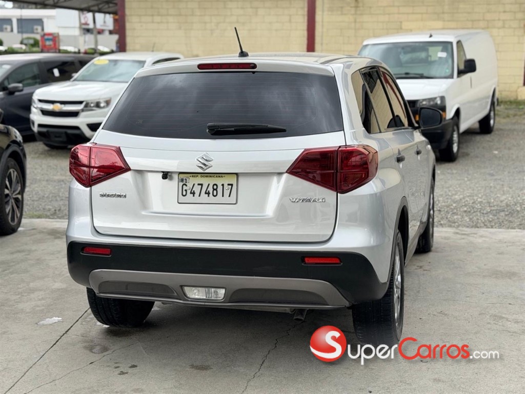 2020 Suzuki Vitara GL — foto 9 / 10