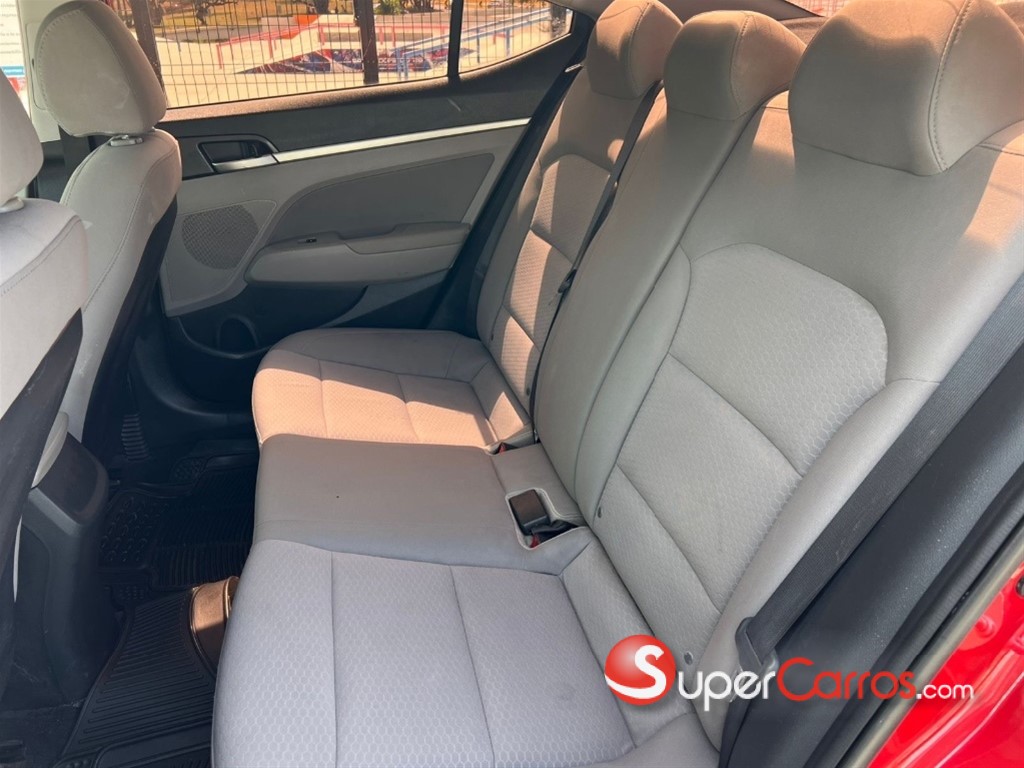 2020 Hyundai Elantra SEL — foto 10 / 12