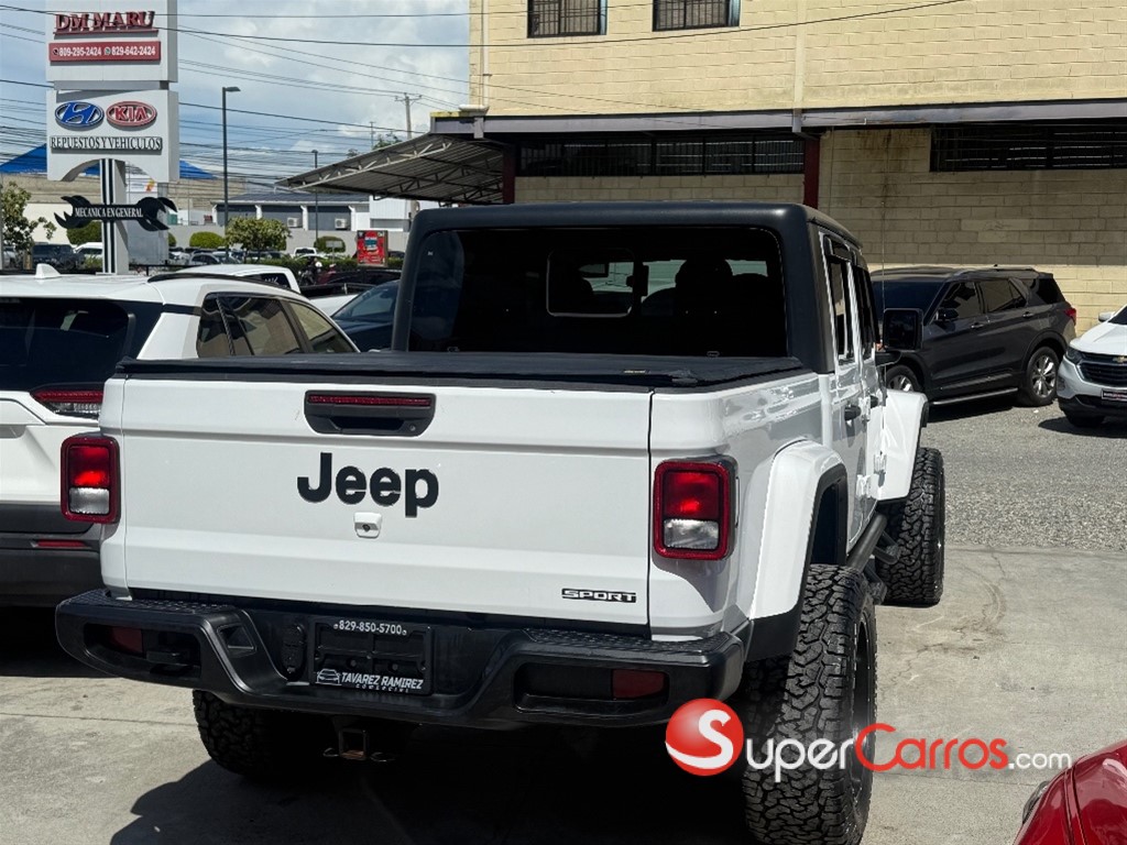 2020 Jeep Gladiator Rubicon — foto 6 / 10