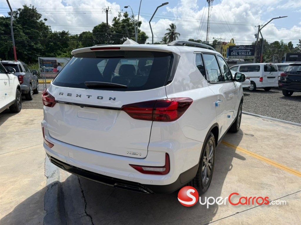 2027 KGM Rexton — foto 3 / 9
