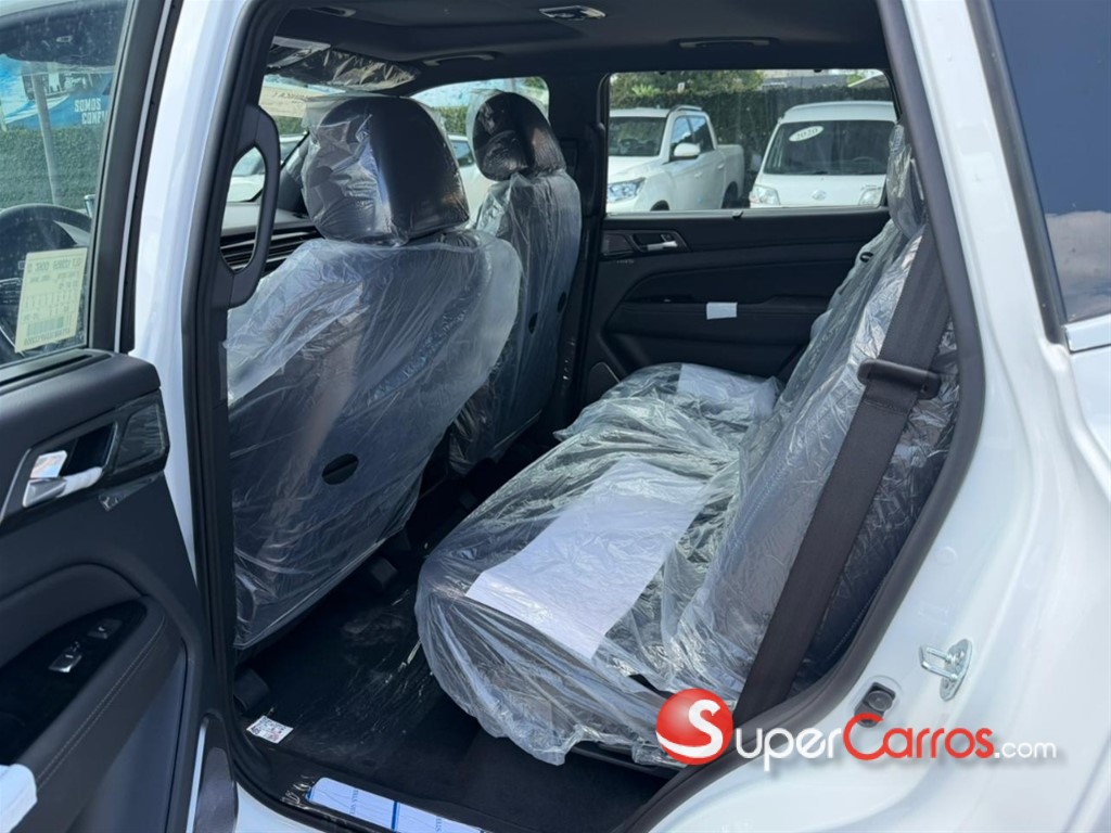 2027 KGM Rexton — foto 7 / 9