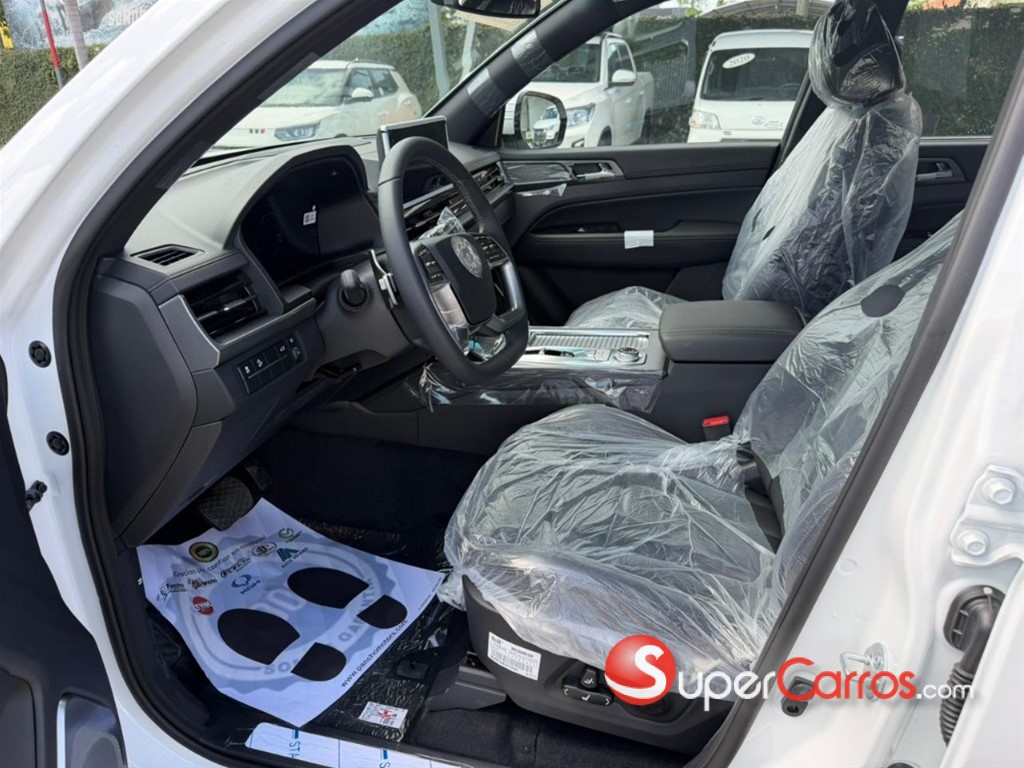 2027 KGM Rexton — foto 8 / 9