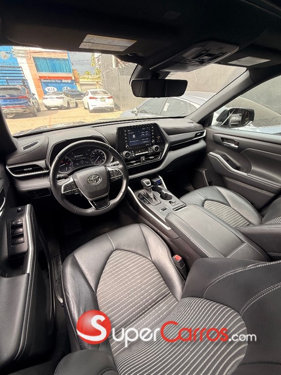 2021 Toyota Highlander XSE — foto 8 / 12