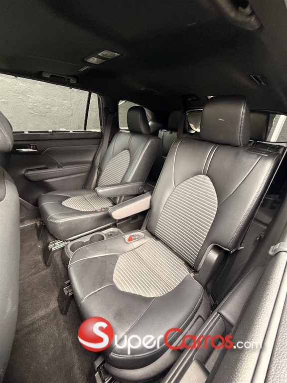 2021 Toyota Highlander XSE — foto 10 / 12
