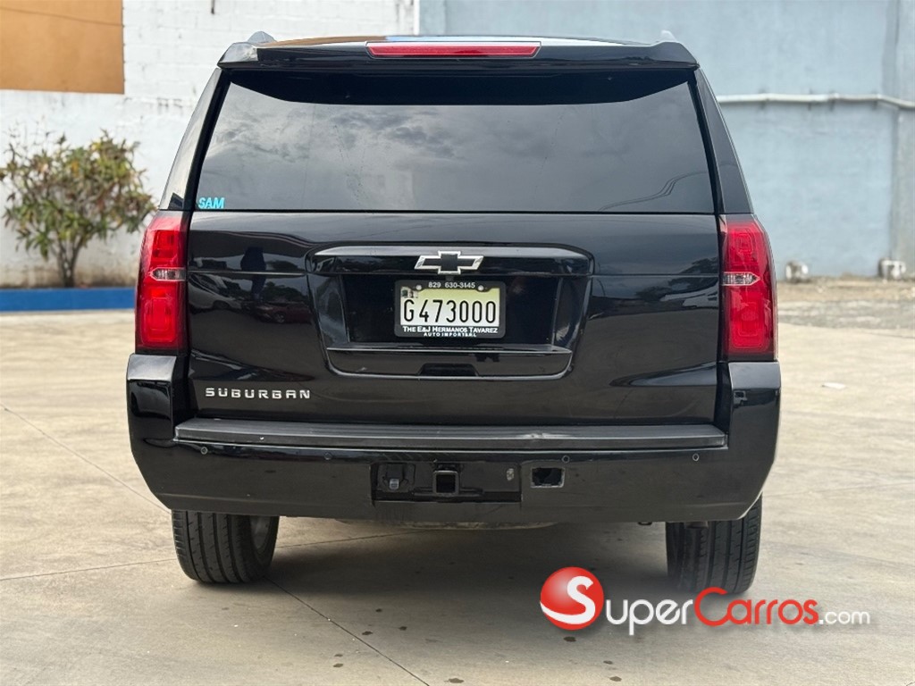 2016 Chevrolet Suburban LT — foto 2 / 10