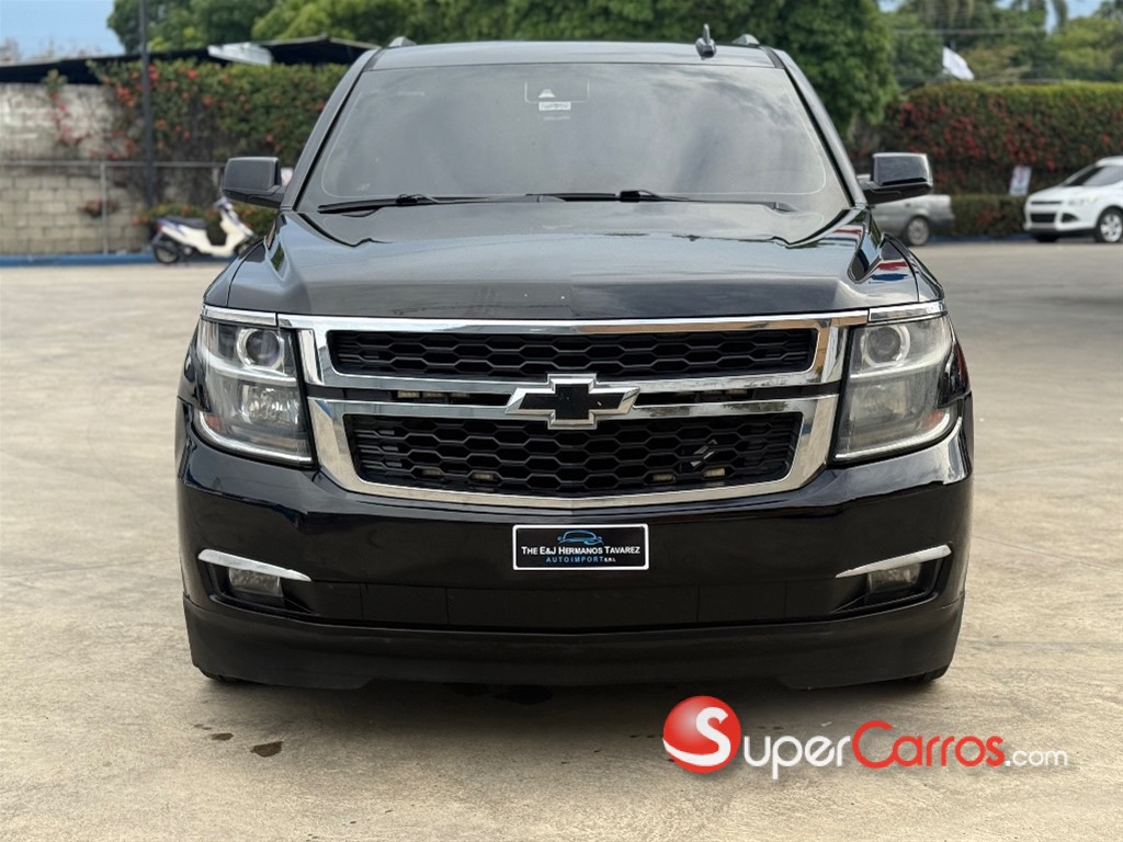 2016 Chevrolet Suburban LT — foto 3 / 10