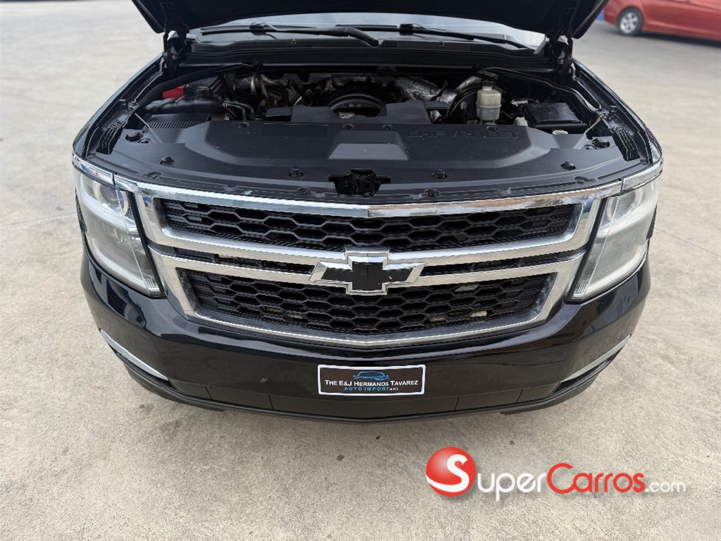 2016 Chevrolet Suburban LT — foto 9 / 10