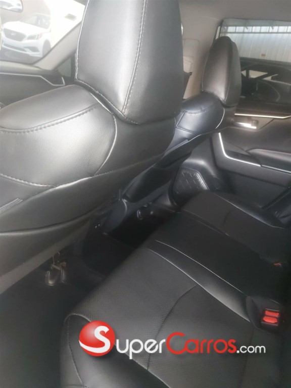 2020 Toyota RAV4 XLE — foto 8 / 8