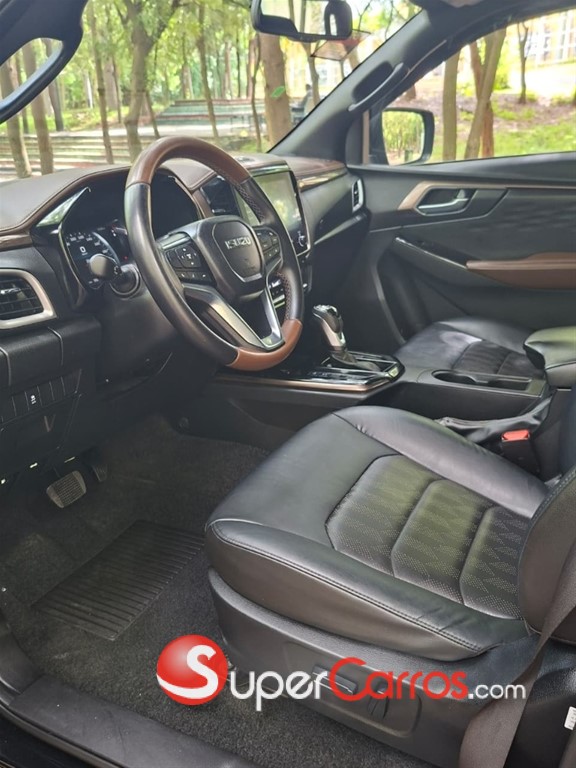 2025 Isuzu DMAX LSE — foto 6 / 10