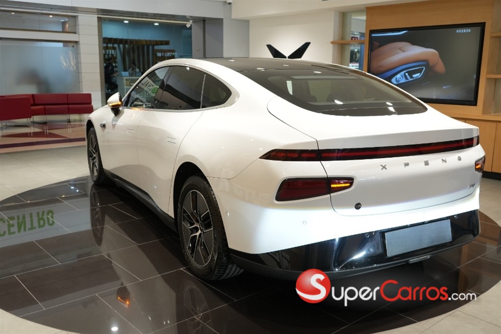 2024 Xpeng P7i RWD Long Range — foto 3 / 9