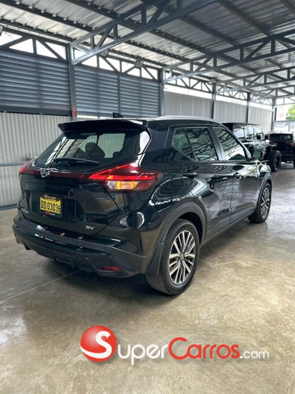 2021 Nissan Kicks SV — foto 2 / 9