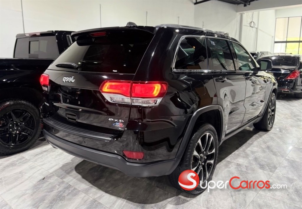 2021 Jeep Grand Cherokee Laredo 4x4 — foto 6 / 11