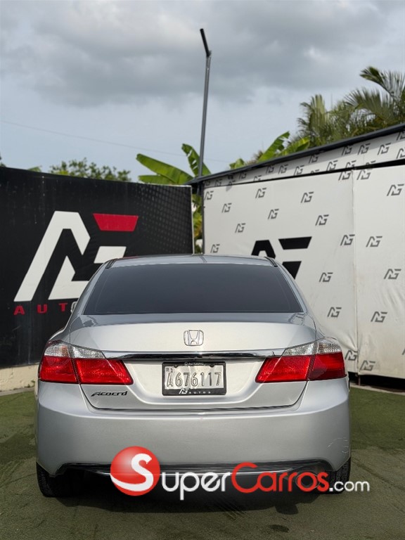 2013 Honda Accord EX — foto 5 / 11
