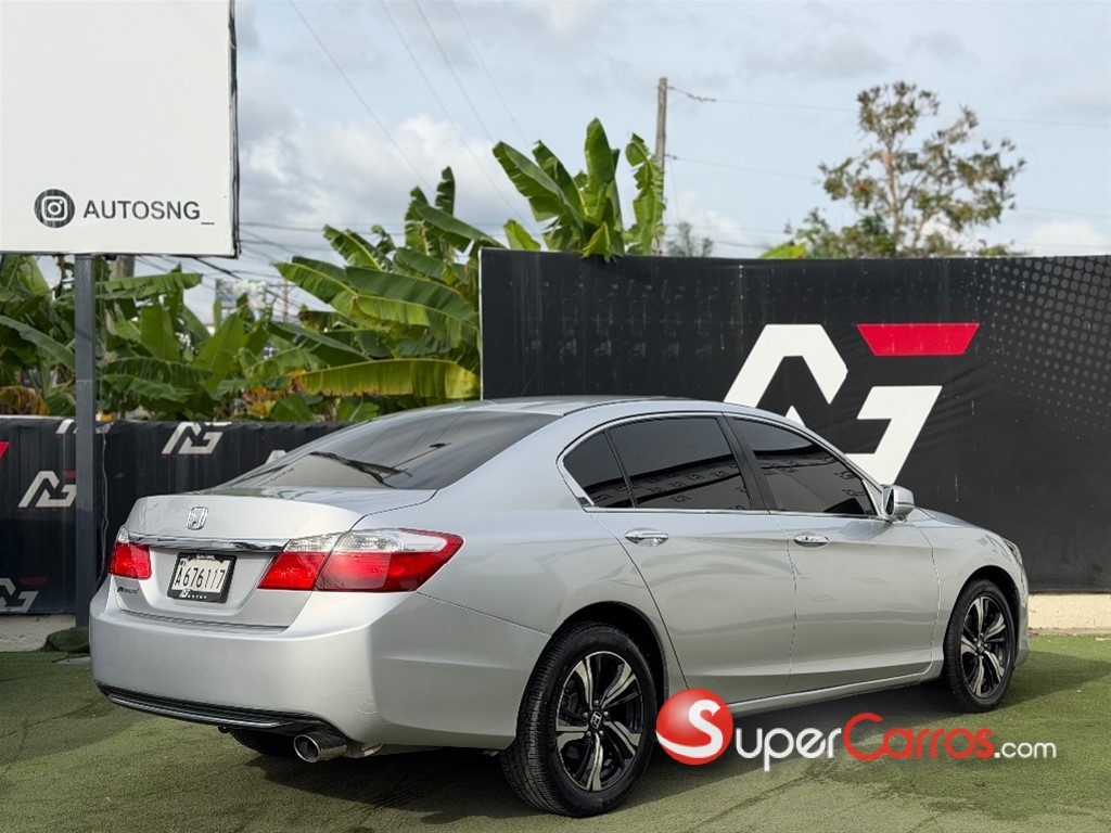 2013 Honda Accord EX — foto 6 / 11