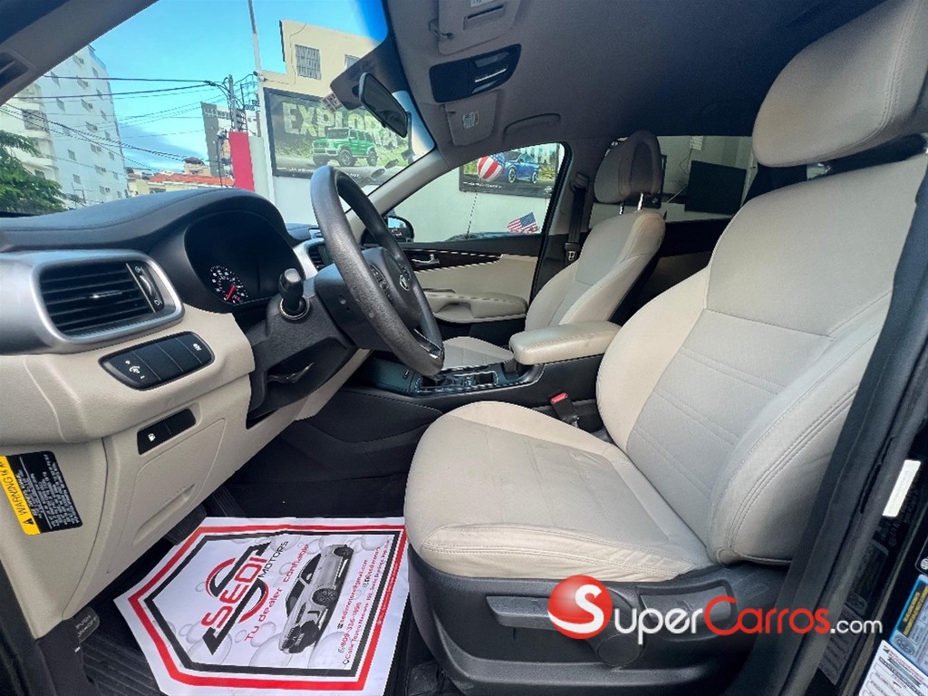 2017 Kia Sorento LX — foto 6 / 10