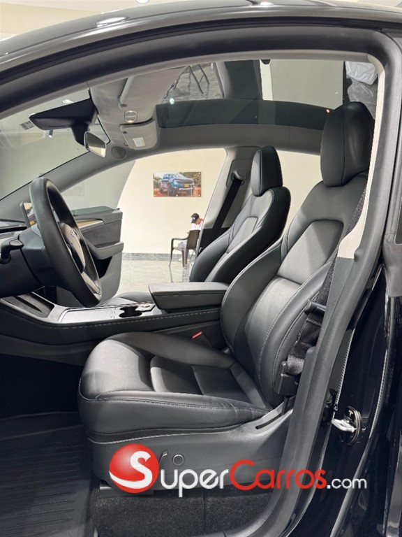 2022 Tesla Model Y — foto 9 / 12