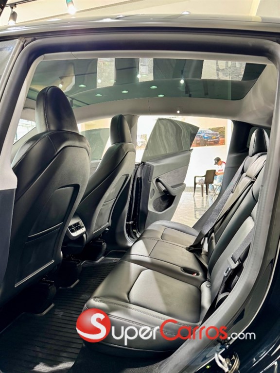 2022 Tesla Model Y — foto 10 / 12
