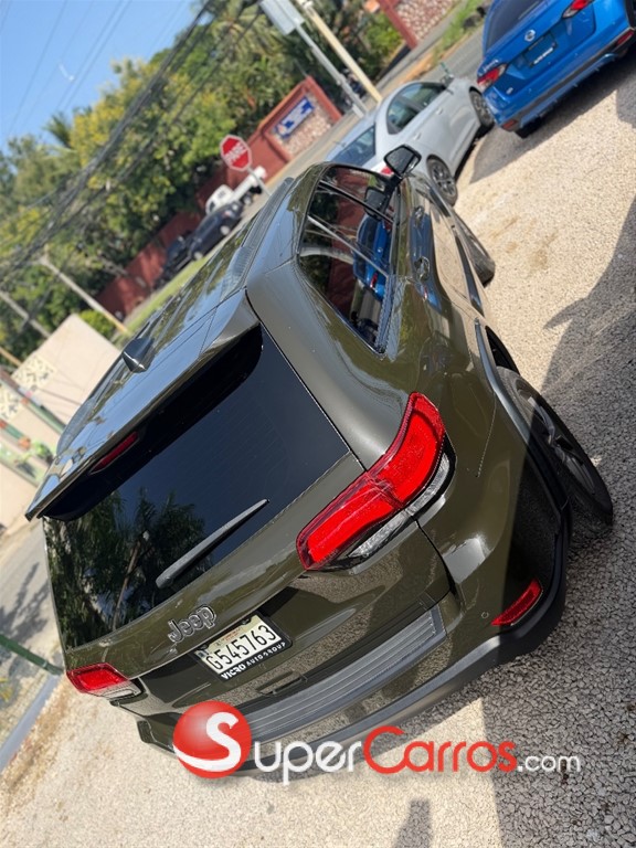 2016 Jeep Grand Cherokee ANIVERSARY EDITION — foto 3 / 8