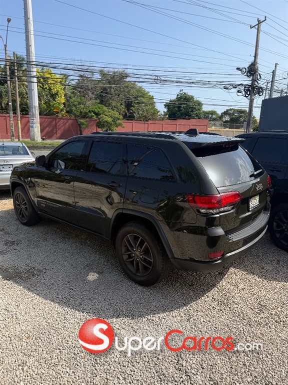 2016 Jeep Grand Cherokee ANIVERSARY EDITION — foto 4 / 8
