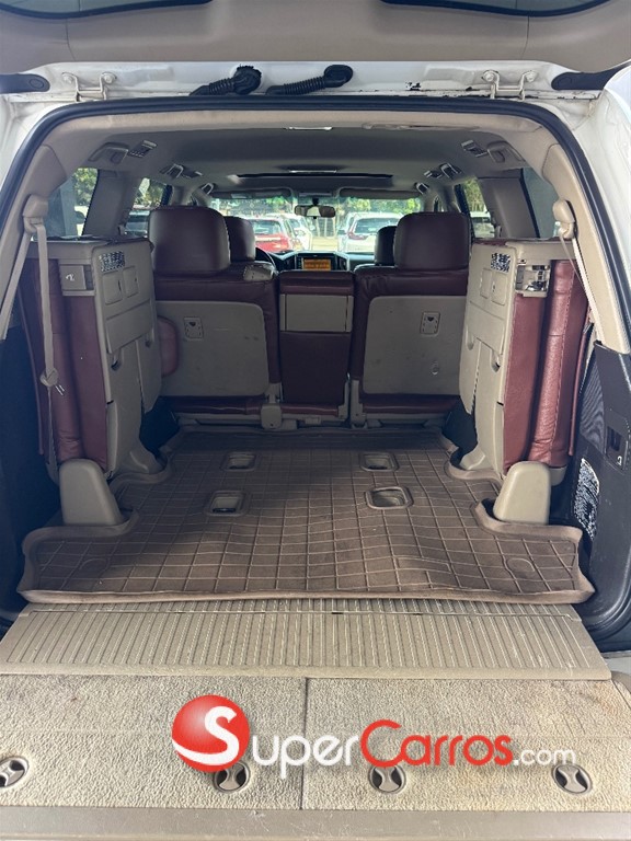 2010 Toyota Land Cruiser VXR — foto 9 / 11