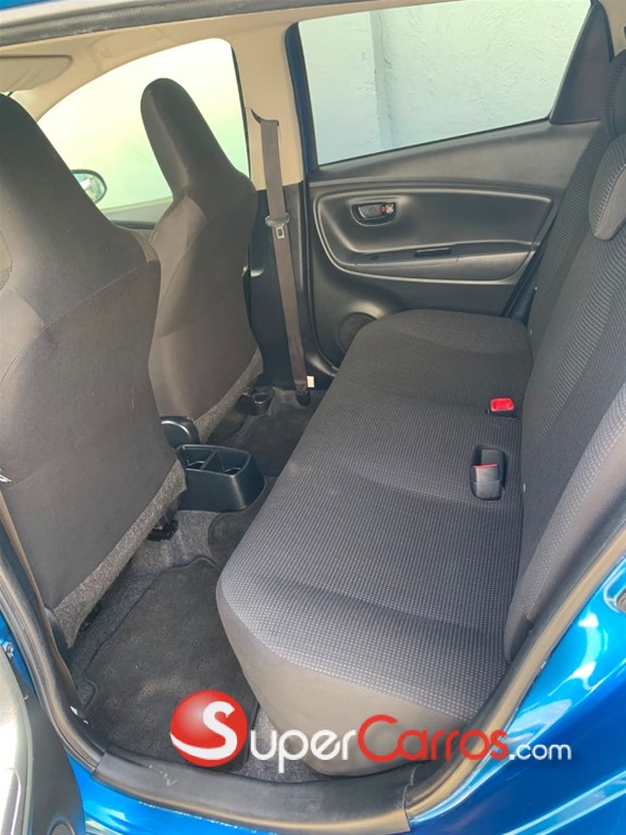 2019 Toyota VITZ — foto 10 / 10