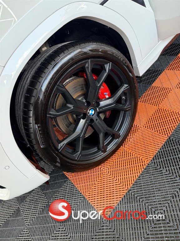 2022 BMW X 6 xDrive40i — foto 3 / 12