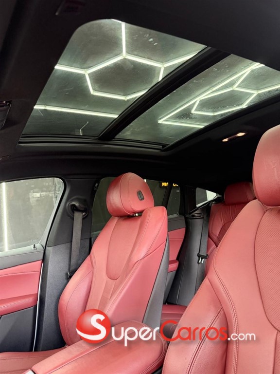 2022 BMW X 6 xDrive40i — foto 6 / 12