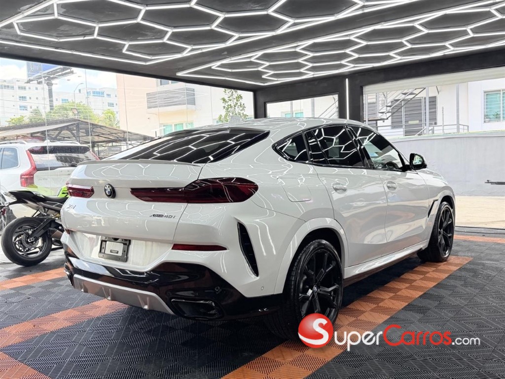 2022 BMW X 6 xDrive40i — foto 8 / 12