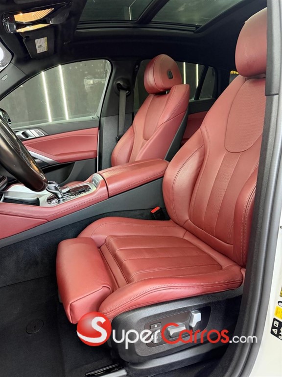 2022 BMW X 6 xDrive40i — foto 9 / 12