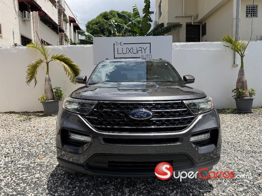 2020 Ford Explorer XLT 4WD — foto 2 / 10