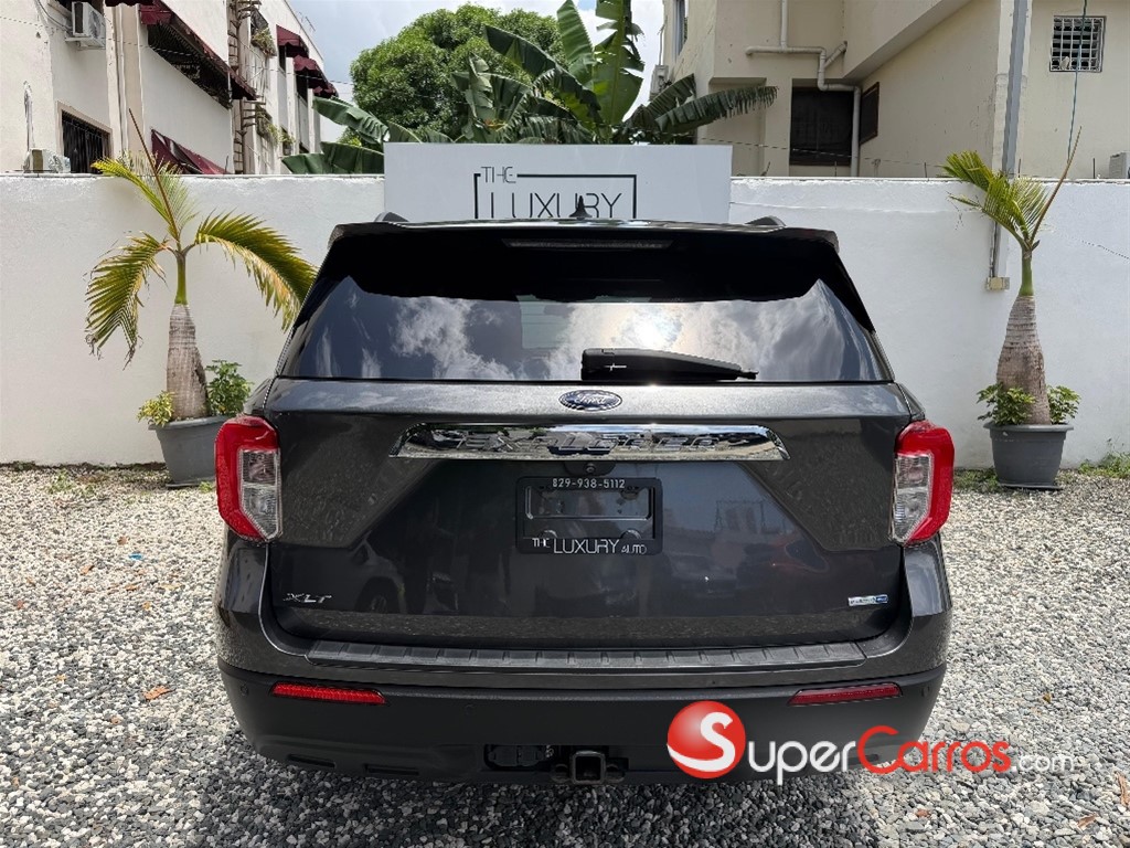 2020 Ford Explorer XLT 4WD — foto 5 / 10