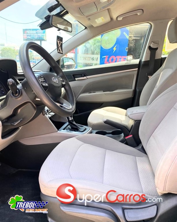 2020 Hyundai Elantra SEL — foto 9 / 9