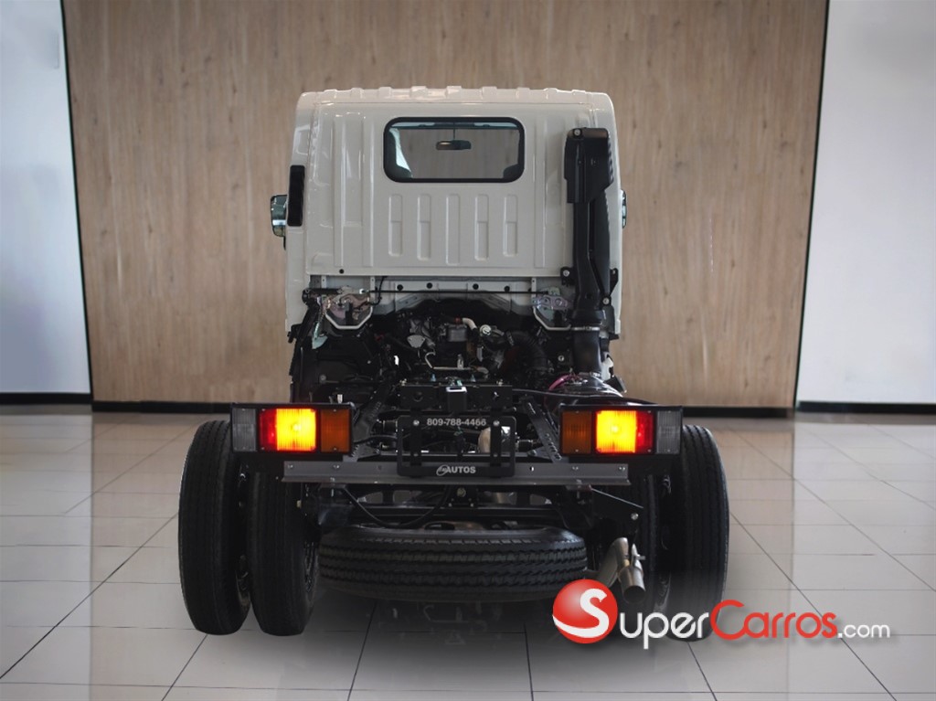 2026 Isuzu QMR 12 Pies — foto 4 / 9