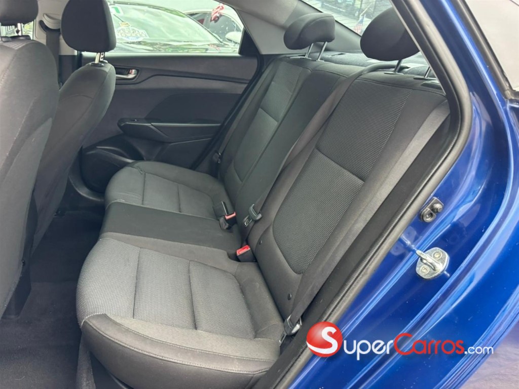 2022 Hyundai Accent SEL — foto 5 / 9