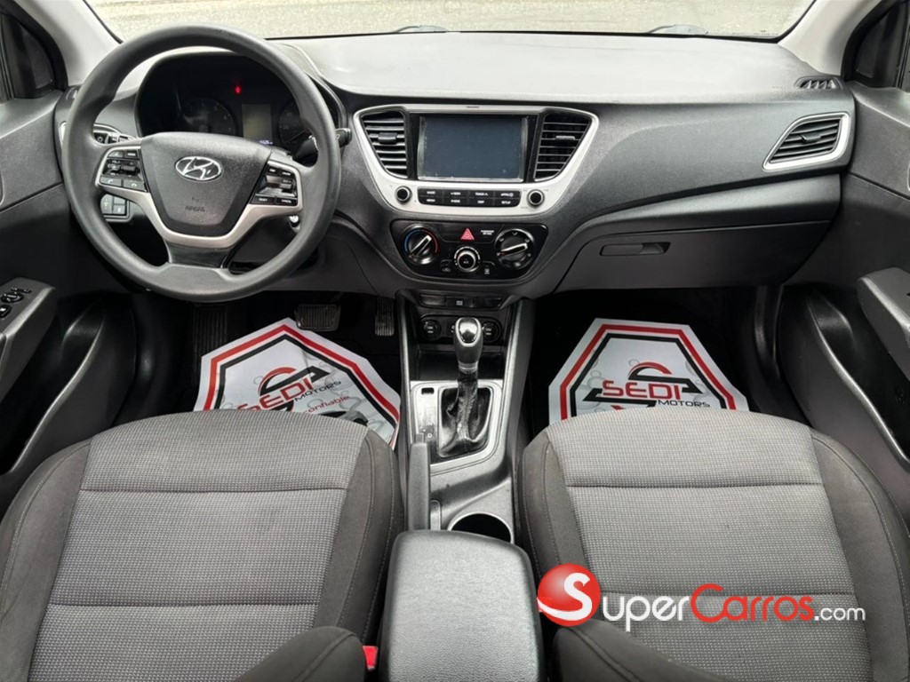 2022 Hyundai Accent SEL — foto 6 / 9