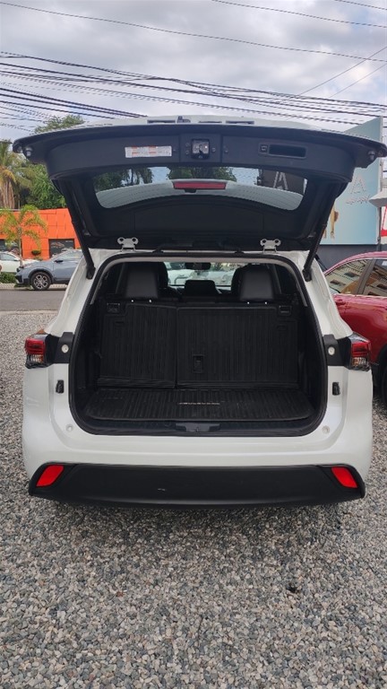 2022 Toyota Highlander XLE — foto 6 / 12