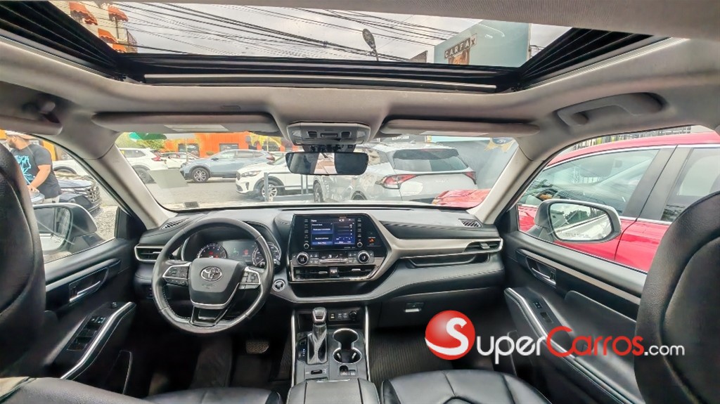 2022 Toyota Highlander XLE — foto 8 / 12