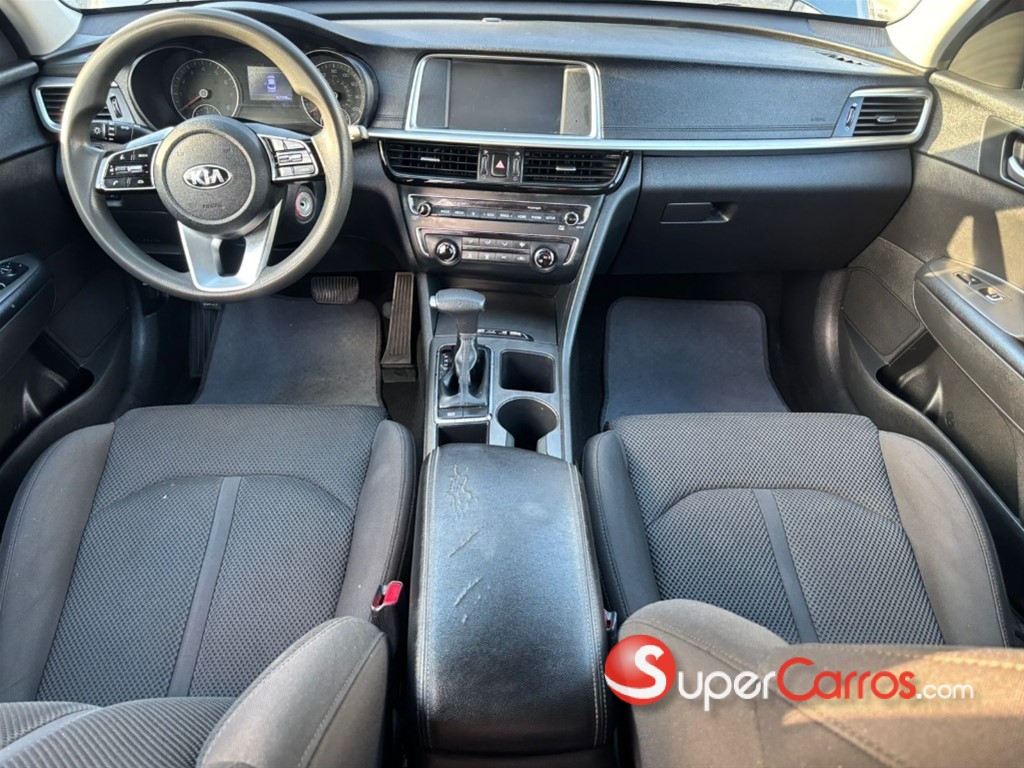 2020 Kia Optima FE — foto 6 / 9