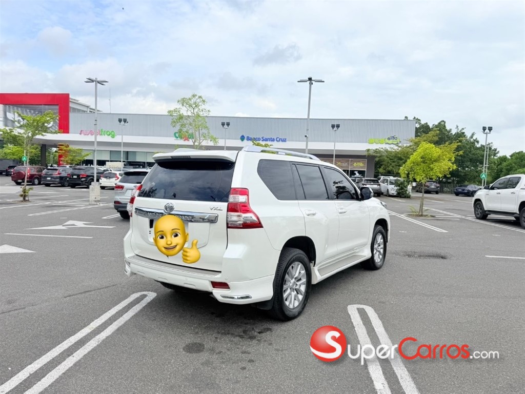 2017 Toyota Land Cruiser Prado VXL — foto 10 / 12