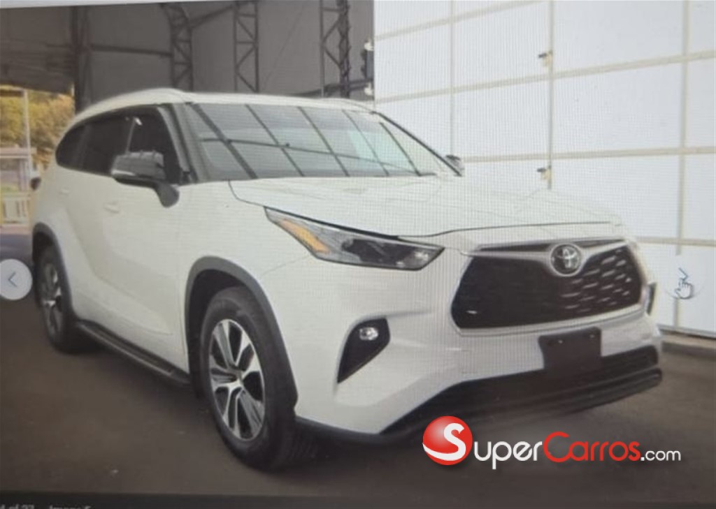 2022 Toyota Highlander Hybrid XLE