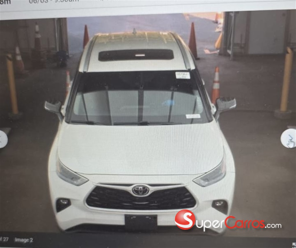 2022 Toyota Highlander Hybrid XLE — foto 2 / 9