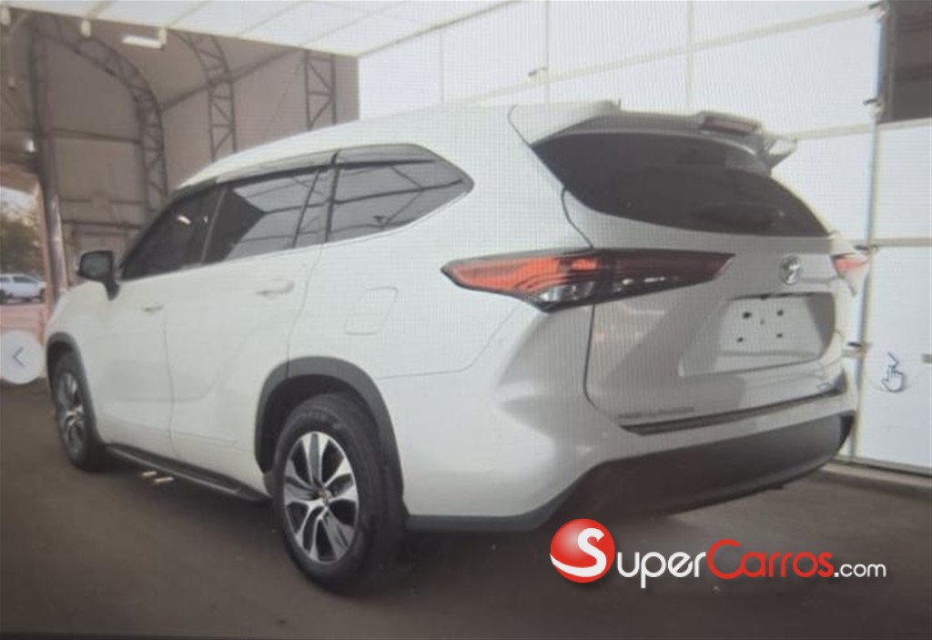 2022 Toyota Highlander Hybrid XLE — foto 9 / 9