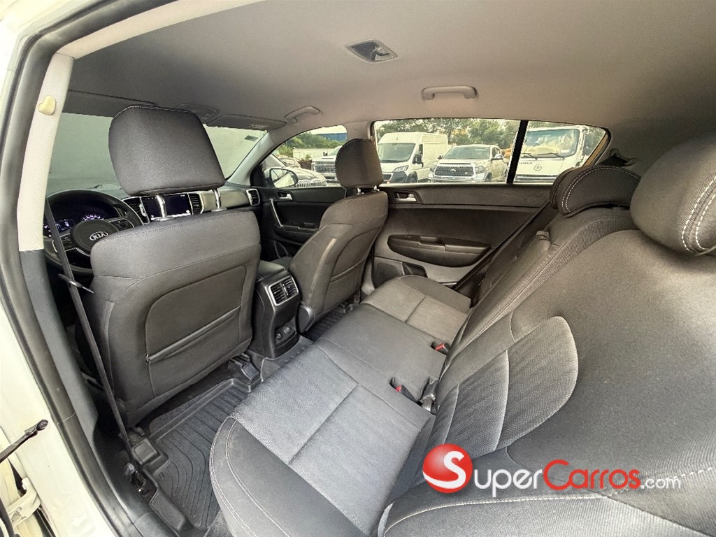 2018 Kia Sportage LX — foto 8 / 10