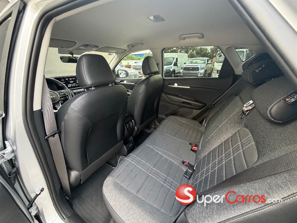2025 Kia Sonet — foto 5 / 9